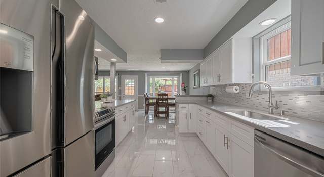 Photo of 12206 Green Glade Dr, Houston, TX 77099