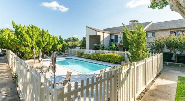 Photo of 7029 N Holiday Dr, Galveston, TX 77550