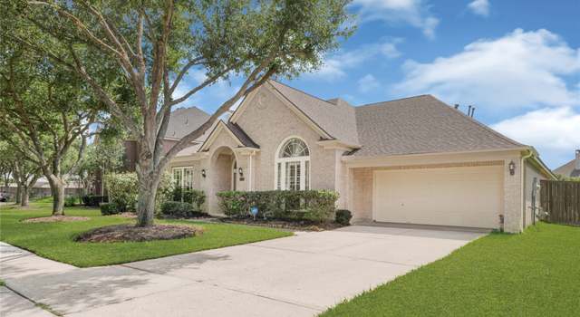 Photo of 2005 Mistwood Ct, Pearland, TX 77584
