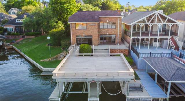 Photo of 134 Harbour Town Cir, Conroe, TX 77356