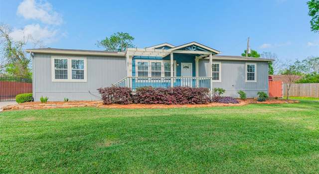 Photo of 513 S Holmes St, La Porte, TX 77571