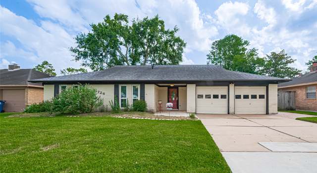 Photo of 15726 Blackhawk Blvd, Friendswood, TX 77546
