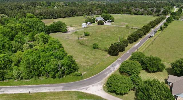 Photo of 141 Robinson Rd, Huntsville, TX 77320