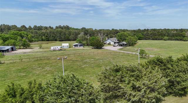 Photo of 141 Robinson Rd, Huntsville, TX 77320