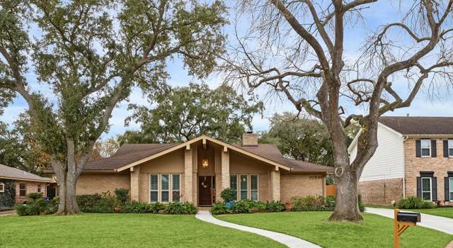 Photo of 10931 Meadow Lake Ln, Houston, TX 77042