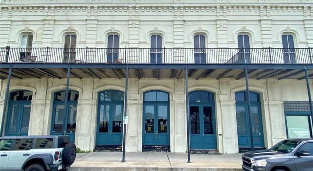 Photo of 216 25th St, Galveston, TX 77550