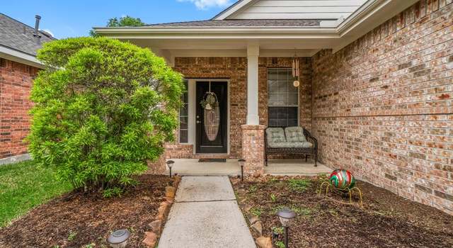 Photo of 26 S Dylanshire Cir, Conroe, TX 77384