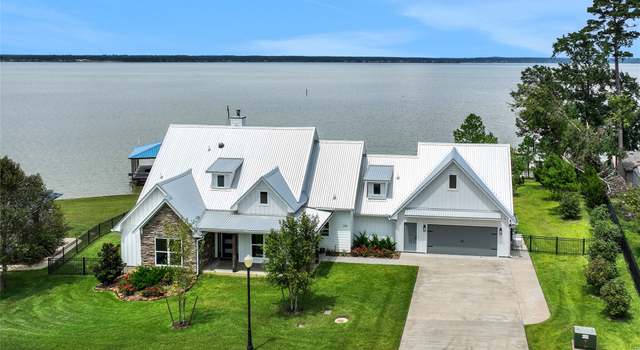 Photo of 110 Penguin Pt, Point Blank, TX 77364
