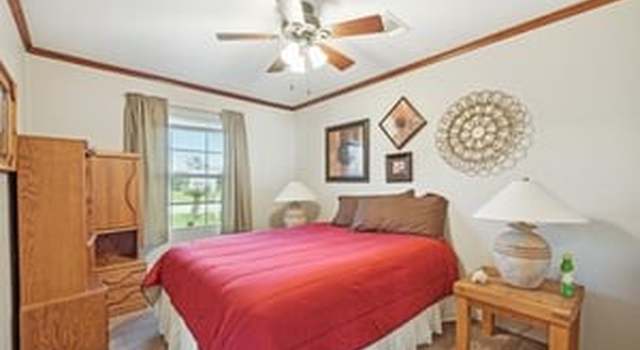 Photo of 2750 Bay Oaks Harbor Dr, Baytown, TX 77523