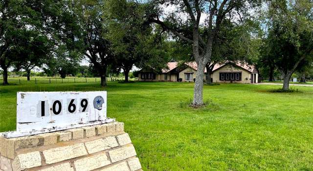 Photo of 1069 Clipsons Rd, Eagle Lake, TX 77434