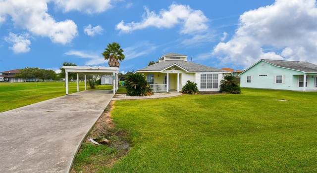 Photo of 1723 W Bayshore Dr, Palacios, TX 77465