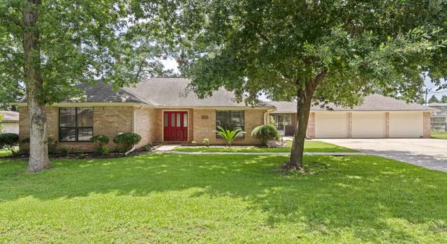 Photo of 418 Rolling Hills Dr, Conroe, TX 77304