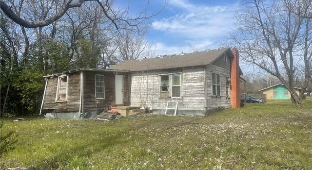 Photo of 108 N San Antonio St, Hearne, TX 77859