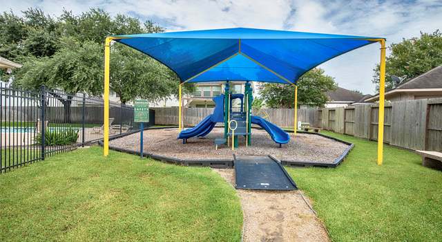 Photo of 1815 Rustic Oak Ln, Seabrook, TX 77586