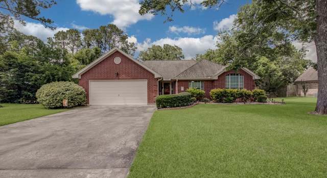 Photo of 226 Sleepy Hollow Dr, Lake Jackson, TX 77566