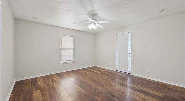 Photo of 664 W Tram Rd, Vidor, TX 77662