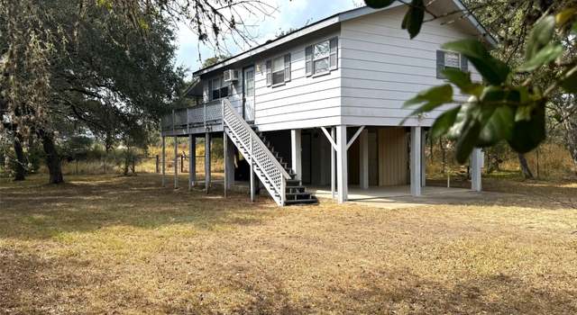 Photo of 207 Hickory Dr, Sheridan, TX 77475