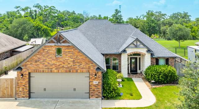 Photo of 308 Creekside Ln, Lake Jackson, TX 77566