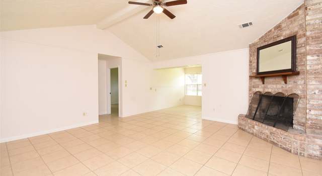 Photo of 12006 Scottsdale Dr, Meadows Place, TX 77477