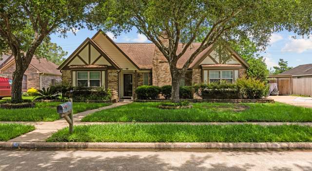 Photo of 2005 E Pine Hill Dr, Pearland, TX 77581