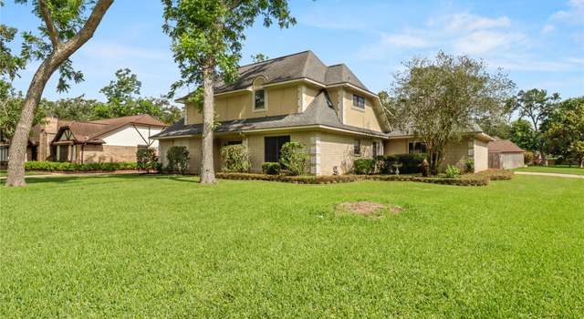 Photo of 52 Hollyhock Ct, Lake Jackson, TX 77566