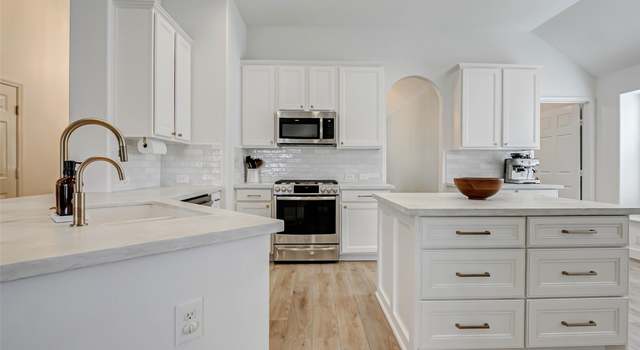 Photo of 10018 Cedar Creek Ct, Brookshire, TX 77423