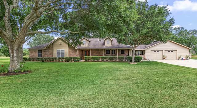 Photo of 2011 E Cypress Rd, East Bernard, TX 77435