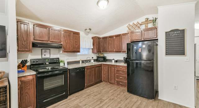 Photo of 132 Egret Canal S, Baytown, TX 77523