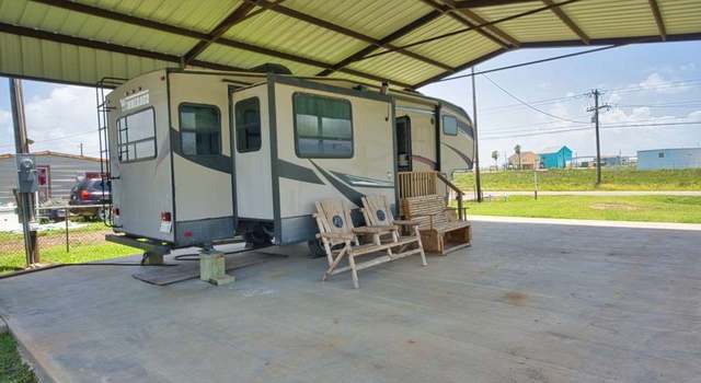 Photo of 126 County Road 204, Bay City, TX 77414