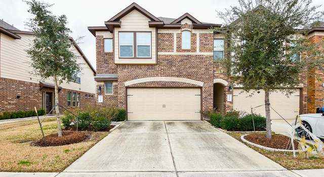 Photo of 3326 Rainflower Springs Ln, Rosenberg, TX 77471