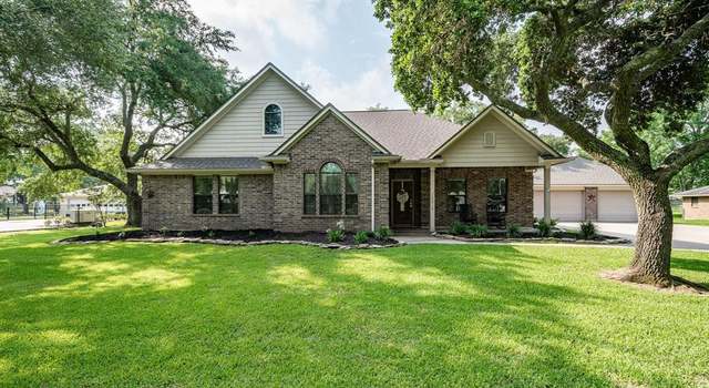 Photo of 12214 Cherry Point Dr, Mont Belvieu, TX 77535