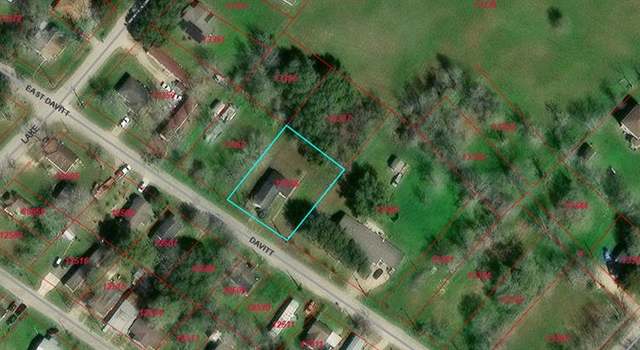 Photo of 414 E Davitt St, Eagle Lake, TX 77434
