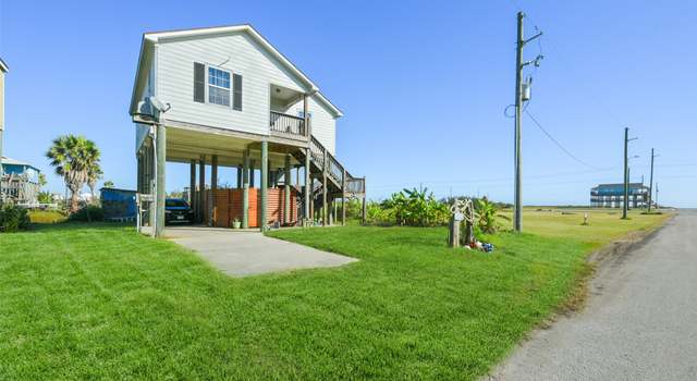 Photo of 1018 Dolphin Rd, Gilchrist, TX 77617