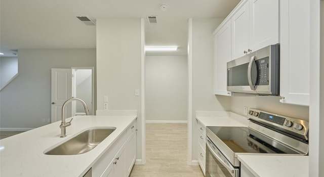 Photo of 9850 Pagewood Ln #105, Houston, TX 77042