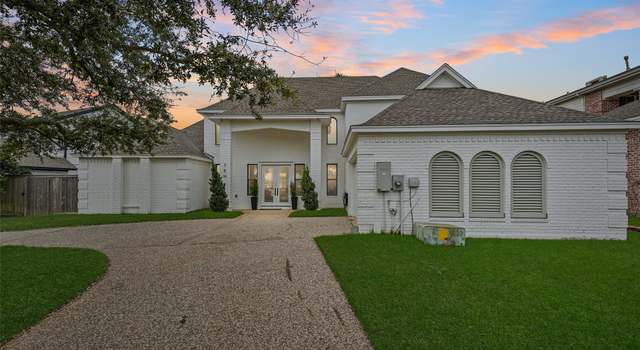 Photo of 10 Quintana Pl, Galveston, TX 77554