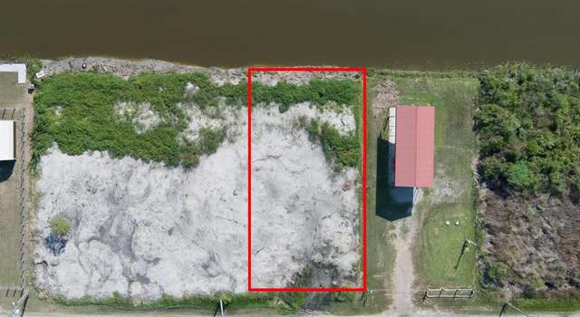 Photo of 1081 Paisley St, Gilchrist, TX 77617
