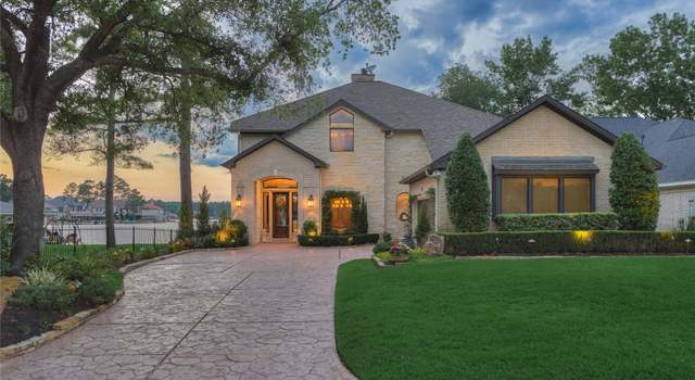 Photo of 61 Sarasota Cir N, Montgomery, TX 77356