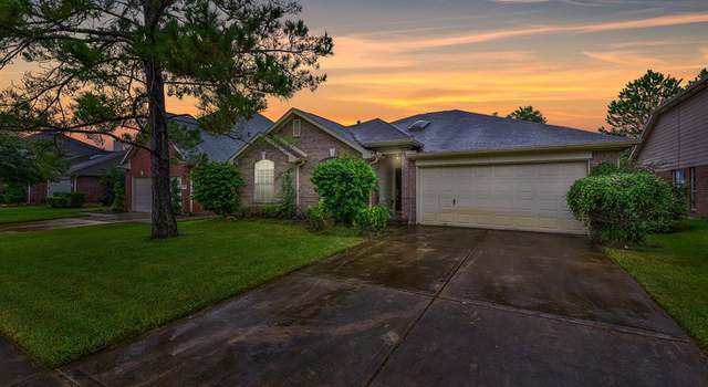 Photo of 2906 Foxden Dr, Pearland, TX 77584