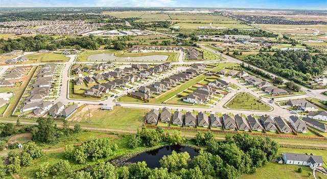 Photo of 32435 Sunbeam Dr, Fulshear, TX 77441
