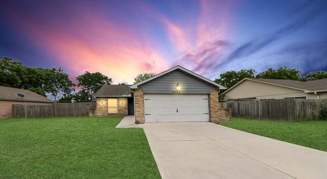 Photo of 14063 Towne Way Dr, Sugar Land, TX 77498