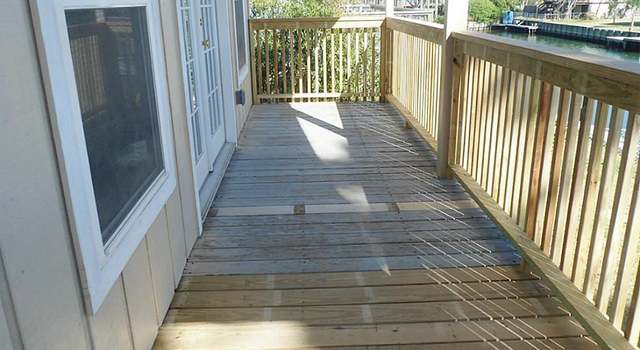 Photo of 4 Dolphin St, Bayou Vista, TX 77563