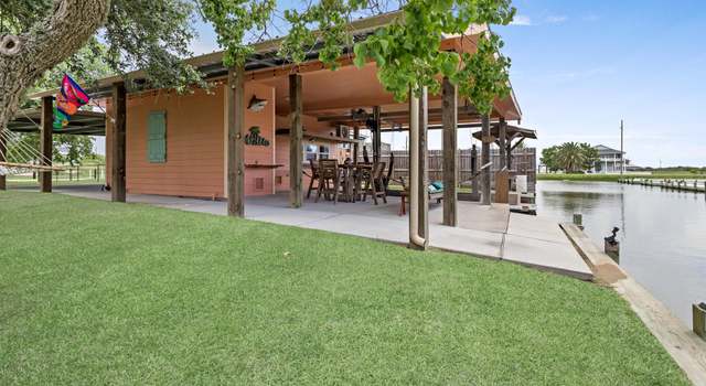 Photo of 1126 & 1124 Mayes Rd, Crystal Beach, TX 77650