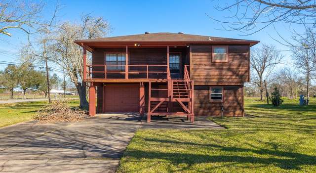 Photo of 1323 Cemetery Rd, Santa Fe, TX 77517