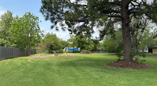 Photo of 2509 Barbers Hill Rd, Highlands, TX 77562