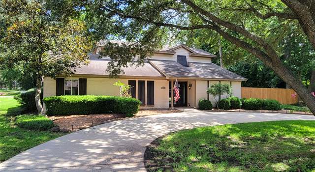Photo of 711 Holly Springs Dr, Conroe, TX 77302