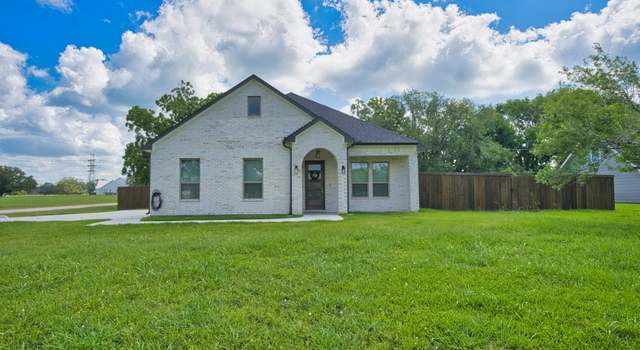 Photo of 1162 Quarter Horse Trl, Angleton, TX 77515