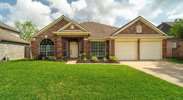 Photo of 1202 Candlewood Dr, League City, TX 77573
