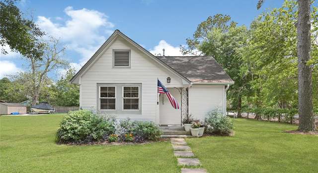 Photo of 1005 4th St, League City, TX 77573