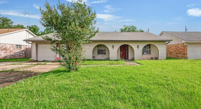 Photo of 406 River Bend Dr, Baytown, TX 77521