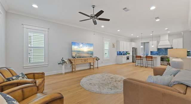 Photo of 11 Caravelle Ct, Galveston, TX 77554